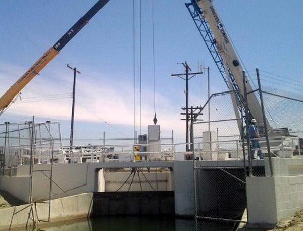 crane for bridge construction